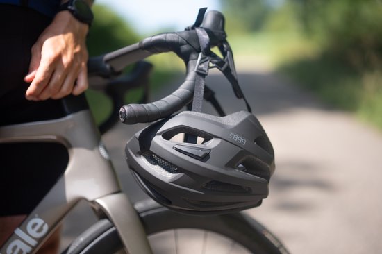 BBB Cycling Kite 3.0 Fidlock Fietshelm Volwassenen - MTB Helm & Racefiets Helm - Wielrenhelm - Fietshelm Dames - Fietshelm Heren - Mat Zwart Maat M (55-58cm) - BHE-30 van BBB Cycling — afbeelding 4
