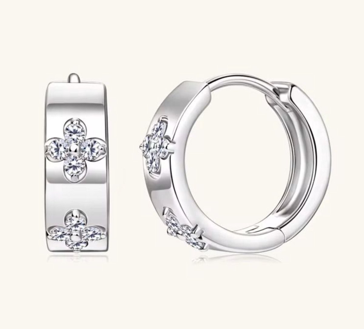 Selevie Oorbellen Zilveren Ringen met Moissanite klavertjes - C&A Clover earrings bangles - White gold plating - hoops