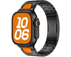 Stravo Titan Glow Metalen Bandje voor Apple Watch 46/49/45/44mm (Series 12/11/10/9/8/7/6/5/4, Ultra 4/3/2 & SE) – Luxe Horlogeband met Gereedschapsvrije Lengteverstelling – Zwart / Oranje
