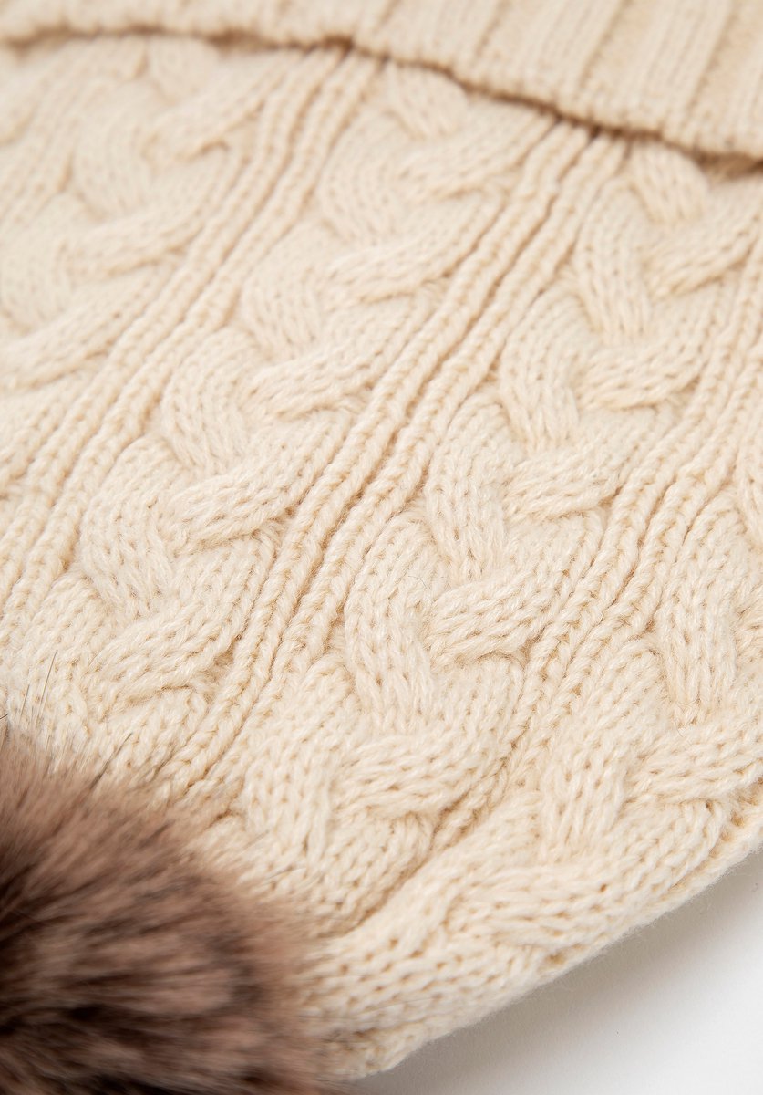 Wittchen - Dames Pomponmuts - Licht Beige - Kabelgebreid - Acryl
