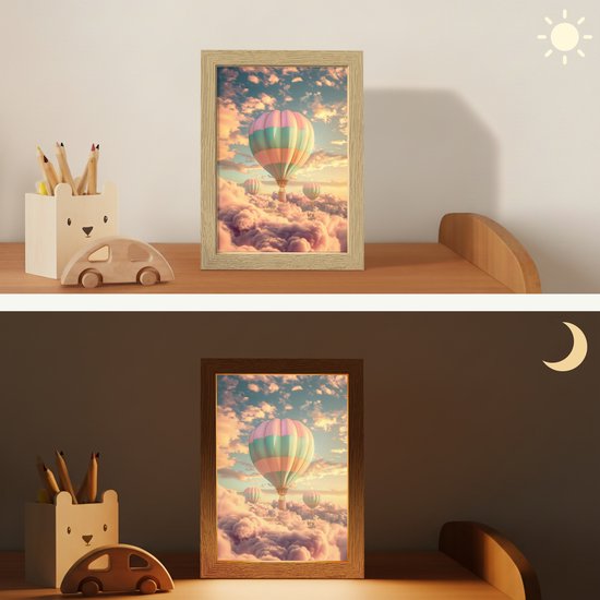 Nachtlampje 15x20 cm - Kinder lampje - Luchtballon - Dromen - Wolken - Lucht - Tafellamp kinderkamer - Slaapkamer lamp - Bedlamp kinderen - Kinderlampje stopcontact - Wandlamp babykamer - Nachtlampjes van DecoAction — afbeelding 4