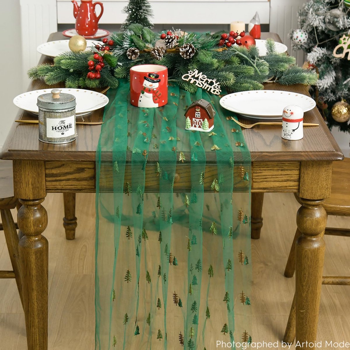 Kerst Table Runner 70x300cm - Groen Borduurontwerp voor Feestelijke Tafeldecoratie