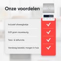 Witte keukenweegschaal met zilverkleurig weegoppervlak en display '0.00'. Text 'Onze voordelen', 'Inclusief afweegbakje', '0.01 gram nauwkeurig', 'Tara- & telfunctie'.