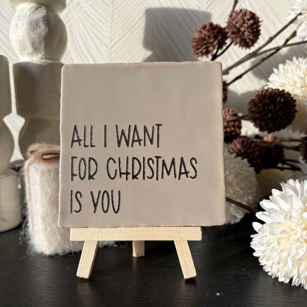 Hartjespost | Tegeltje All i want for Christmas beige, goud | schoencadeautjes sinterklaas | tegeltjes met tekst | spreuktegel | tegeltjeswijsheden | Christmas | Xmas | kerstmis | decoratie kerst | 10x10