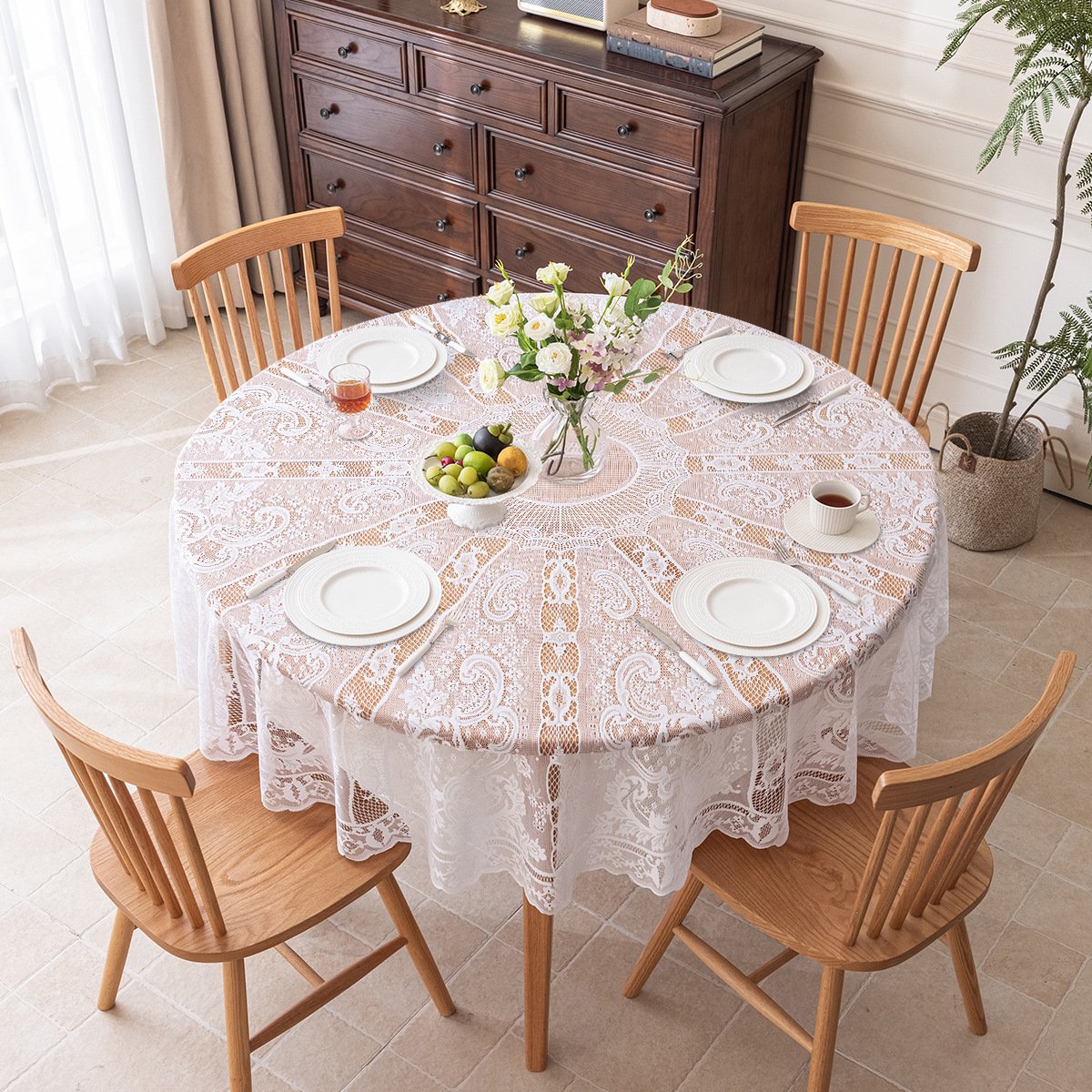 Wit kanten tafelkleed voor huisdecoratie - Stijl 1
