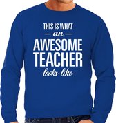 Awesome Teacher - geweldige leraar cadeau sweater blauw heren - meester / docent verjaardag cadeau L