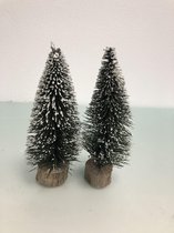 Kunstkerstboompjes met sneeuw