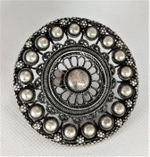 Zeeuws Meisje - Ring - Extravagante uitzonderlijk grote,   Zeeuwse knop filigrain allergrootste statement ring 7 cm doorsnede, zwaar verzilverd, past altijd. Opvallend.