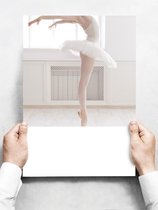 Wandbord: Wit minimalistische foto van ballerina - 30 x 42 cm