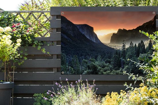 Lever de soleil brumeux dans le parc national de Yosemite aux USA Affiche de jardin 180x120 cm - Toile de jardin / Toile d'extérieur / Peintures d'extérieur (décoration de jardin) XXL / Groot format!