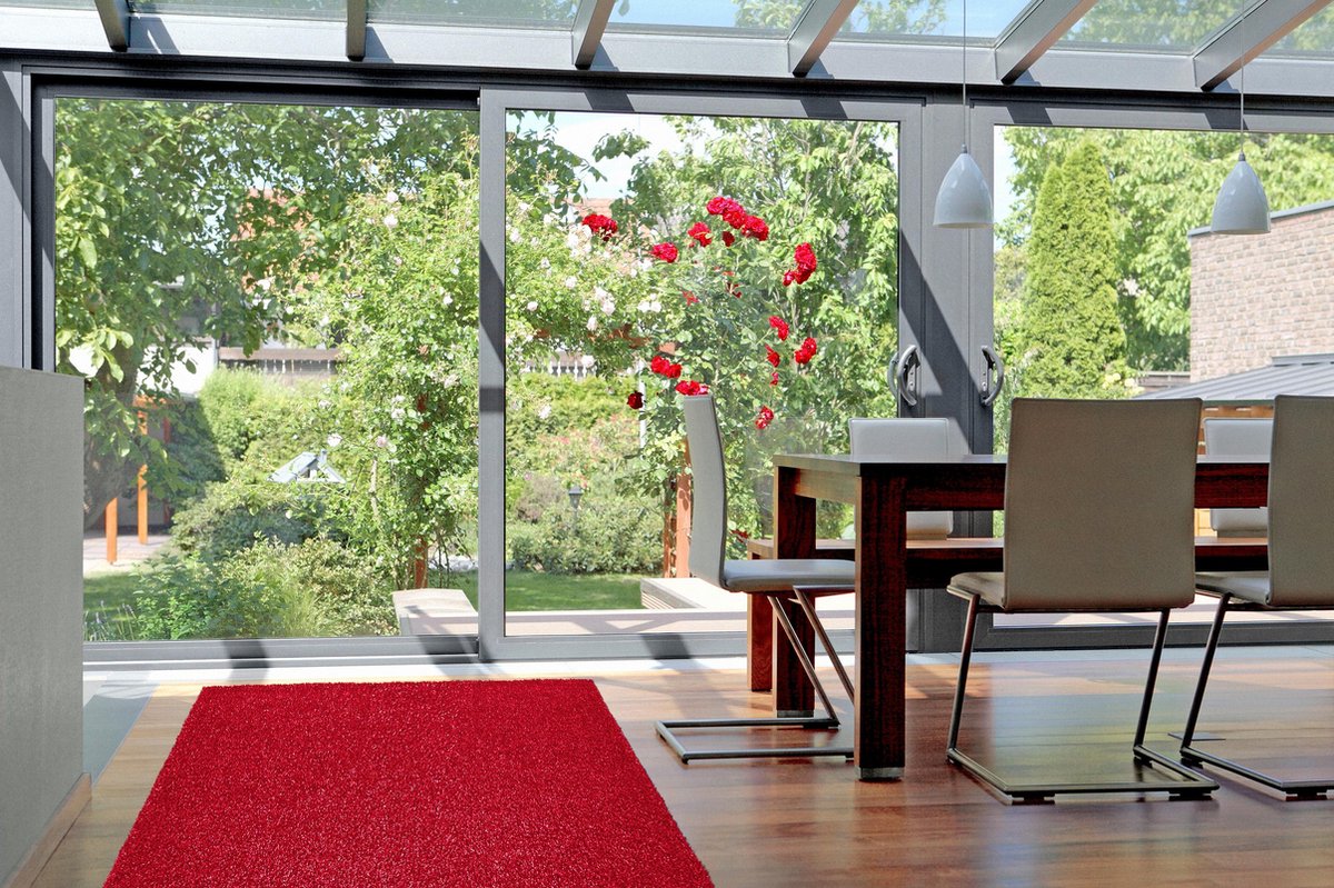 Kunstgras Tapijt RAINBOW Carmine Red - 100x400cm - 25mm|artificial grass|gazon artificiel|rood|tuin|balkon|terras|kinderkamer|speelkamer|grastapijt|grasmat|buiten|binnen|kerst