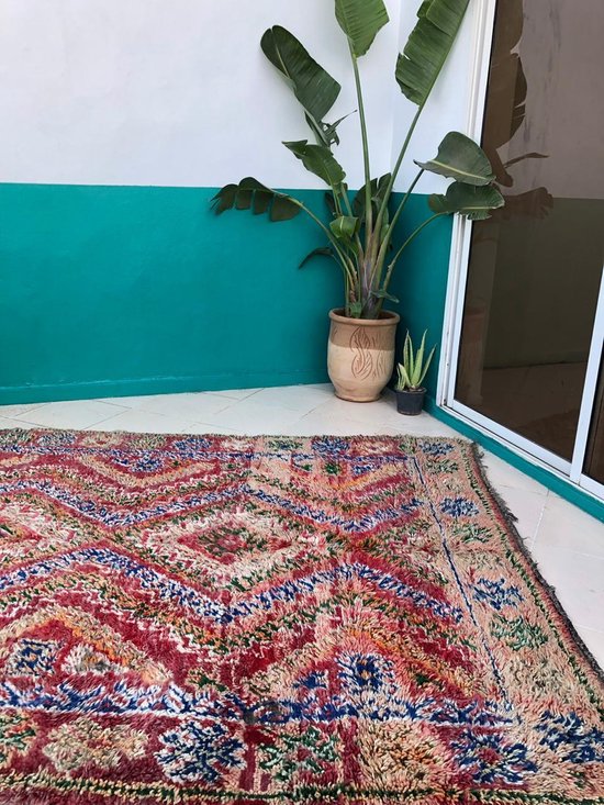 Beni Mguild 296 x 187 | Berber Vloerkleed | Marokkaans Kleed | Beni Ouarain Outlet