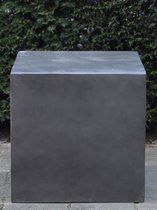 Zuil, sokkel uit light cement40 x 40 x 40, cm. beton look / antracietkleurige zuil, winterhard en uv-werend.