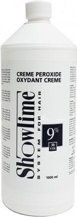ShowTime Crème Peroxide 9% 1000 ml: wit plastic fles met zwarte en rode tekst. "ShowTime SYSTEM FOR HAIR 9% 30 VOL 1000 ml"