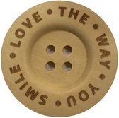 Durable Houten Knoop 40mm "Love The Way You Smile" 2 Stuks