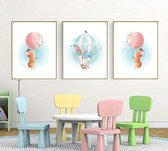 Postercity - Design Canvas Poster Set 3 - 2 Vosjes met ballon en Olifant in Luchtballon / Kinderkamer / Dieren Poster / Babykamer - Kinderposter / Babyshower Cadeau / Muurdecoratie / 50 x 40c