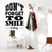 Muursticker Don’t Forget To Smile Today - Oranje - 53 x 80 cm - woonkamer engelse teksten
