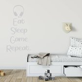 Muursticker Eat Sleep Game Repeat Headset -  Lichtgrijs -  41 x 80 cm  -  engelse teksten  baby en kinderkamer  alle - Muursticker4Sale