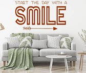 Muursticker Start The Day With A Smile - Bruin - 80 x 44 cm - slaapkamer woonkamer alle
