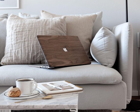 Woodwe - Laptopcover - MacBook Case - Apple PRO 16 inch - Handig kliksysteem - Walnotenhout - Woodwe