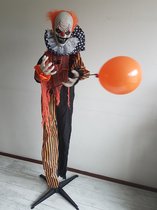 Totally Halloween | Creepy Clown RED | Bewegend en sprekend (Engels) | Inclusief LED Licht en geluid | 170 cm hoog