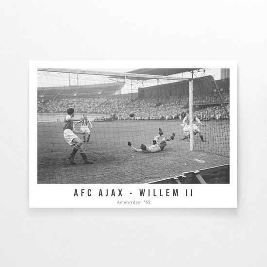 Walljar - Poster Ajax met lijst - Voetbal - Amsterdam - Eredivisie - Zwart wit - AFC Ajax - Willem II '52 - 40 x 60 cm - Zwart wit poster met lijst