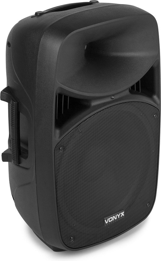Zwarte Vonyx speaker met handvatten en wielen.