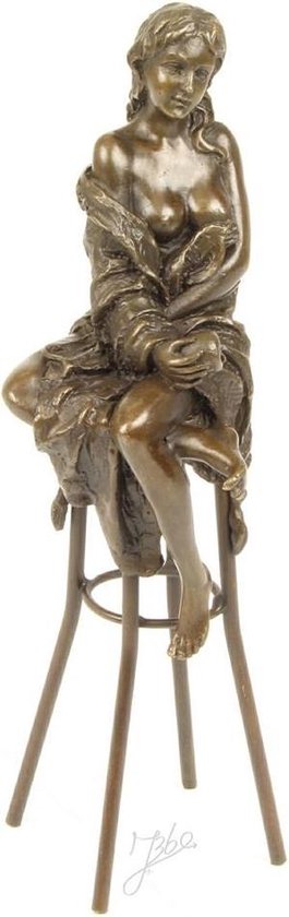 Beeld brons - Lady on barchair - goudkleurig gepatineerd - 26,2 cm hoog
