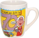 Tasse à café / tasse à thé Hourra 70 ans - 300 ml - 70e anniversaire - Cadeaux / décorations d'âge