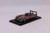 De 1:43 gegoten modelauto van de Audi R10 TDI #15 van de 24H van LeMans 2010. De chauffeurs waren C. Bakkerud/O. Jarvis en C.Albers. De fabrikant van het schaalmodel is Spark.