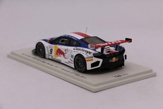The 1:43 Diecast Modelcar of the McLaren MP4-12C Loeb Racing #9 of the Navarra GT FIA 2013. The drivers were S. Loeb and A. Parente. This scalemodel is limited by 750pcs.The manufacturer is Spark. - Spark
