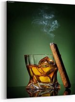 Schilderij - Whiskey and cigar on a green background — 60x90 cm