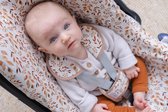 Maxi Cosi hoes Cabriofix Pebble Citi en meer - Autostoelhoes Groep 0 - Universeel - Baby Cadeau - Combineer met bijpassende Wallabiezzz Zonnekap Gordelbeschermer en Speendoekje - Leaves Cognac