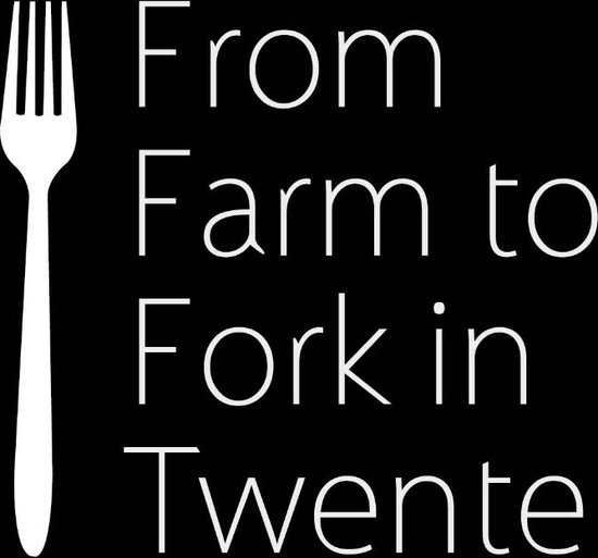 Zwart boek met de tekst 'From Farm to Fork in Twente' en een vork.