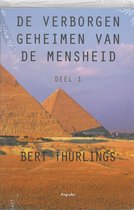 Boekomslag met de tekst 'DE VERBORGEN GEHEIMEN VAN DE MENSHEID DEEL 1' en de piramides van Gizeh.