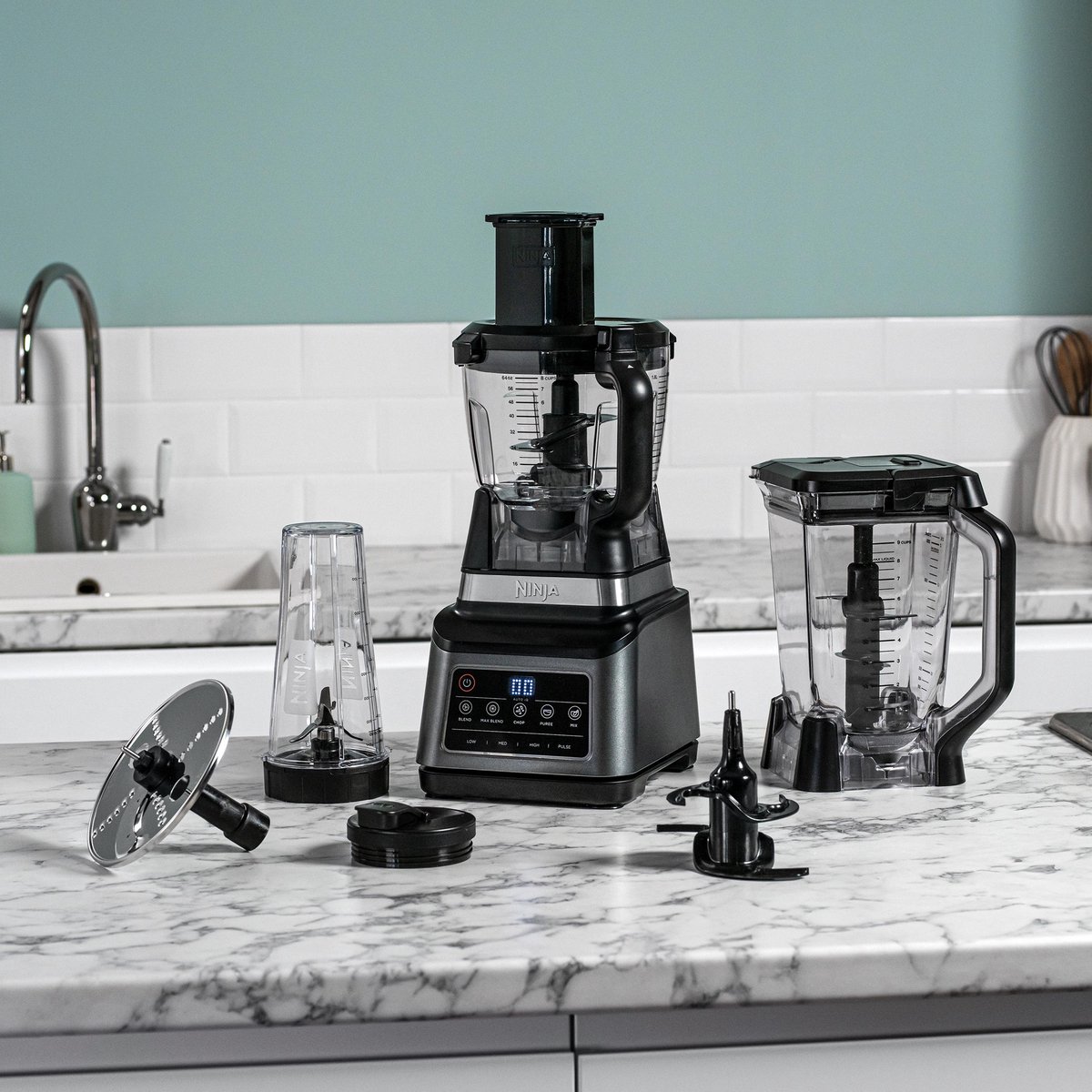 Ninja Foodi 3-in-1 Foodprocessor - 1200 W - 2.1 Liter - IJsCrusher - Auto  iQ - BN800EU | bol.com