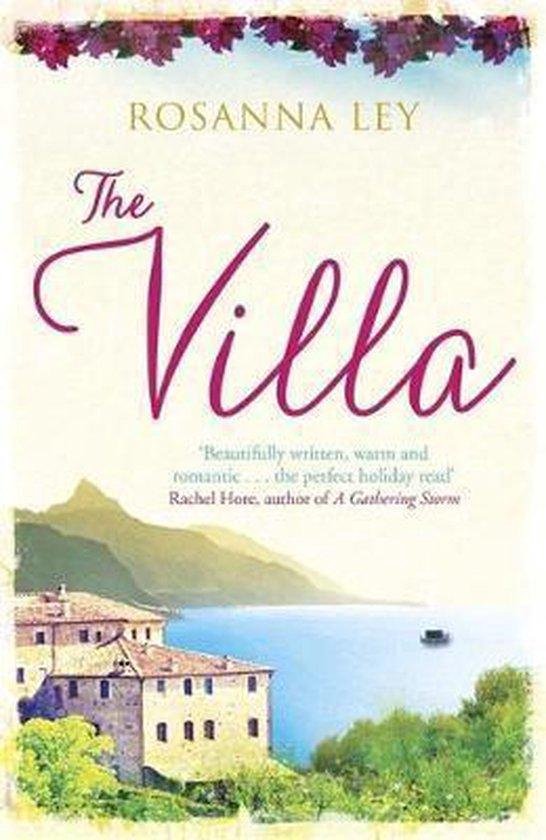 Couverture du livre 'The Villa' par Rosanna Ley, représentant des bâtiments côtiers par temps ensoleillé.