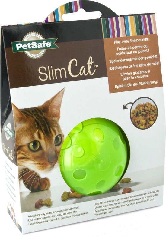 Doos van PetSafe SlimCat met afbeelding van een kat en een groene voerbal. Tekst 'A healthier way to dispense your cat's dry food'.