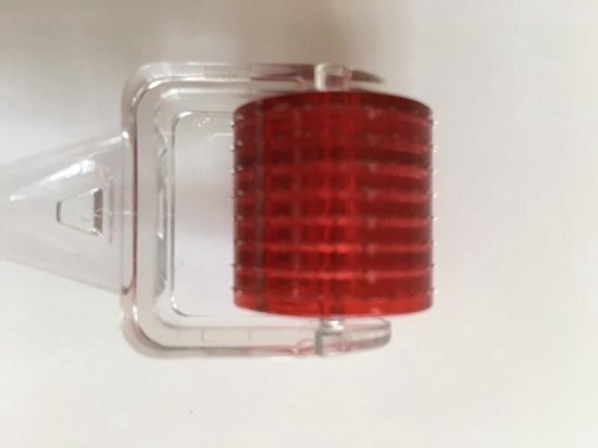 Rosenberg Skin Clinic® |Collageen inductie Dermaroller 0.50 | Micro Needling | huidverjonging + cellulitis benen billen + acne littekens