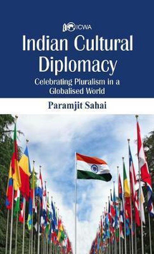 Couverture du livre 'Indian Cultural Diplomacy' avec le drapeau indien et d'autres drapeaux.
