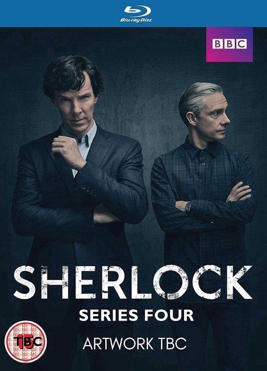 Sherlock Serie Vier Blu-ray hoes met Benedict Cumberbatch en Martin Freeman. Twee mannen staan voor een donkerblauwe achtergrond.