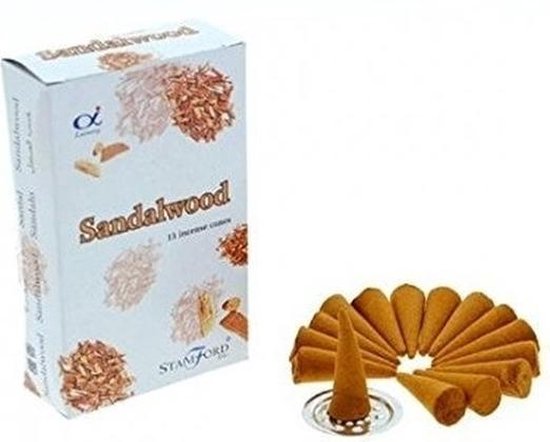 Doos Sandelhout wierookkegeltjes met 15 kegeltjes op een schaaltje.