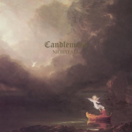 Albumcover met "Candlemass NIGHTFALL" in goudkleurige letters. Een schilderij van een engel op een boot, zwevend over water, onder een dramatische hemel.