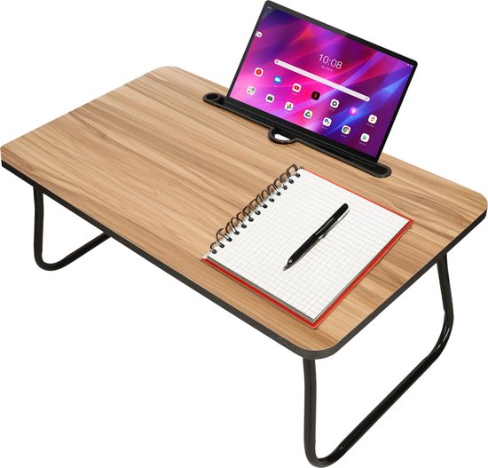 Houten bedtafel met inklapbare poten, tabletstandaard en notitieboekje.