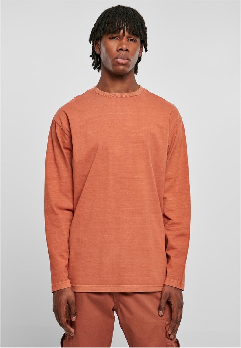 Urban Classics Heavy Oversized Garment Dye Longsleeve shirt M Oranje