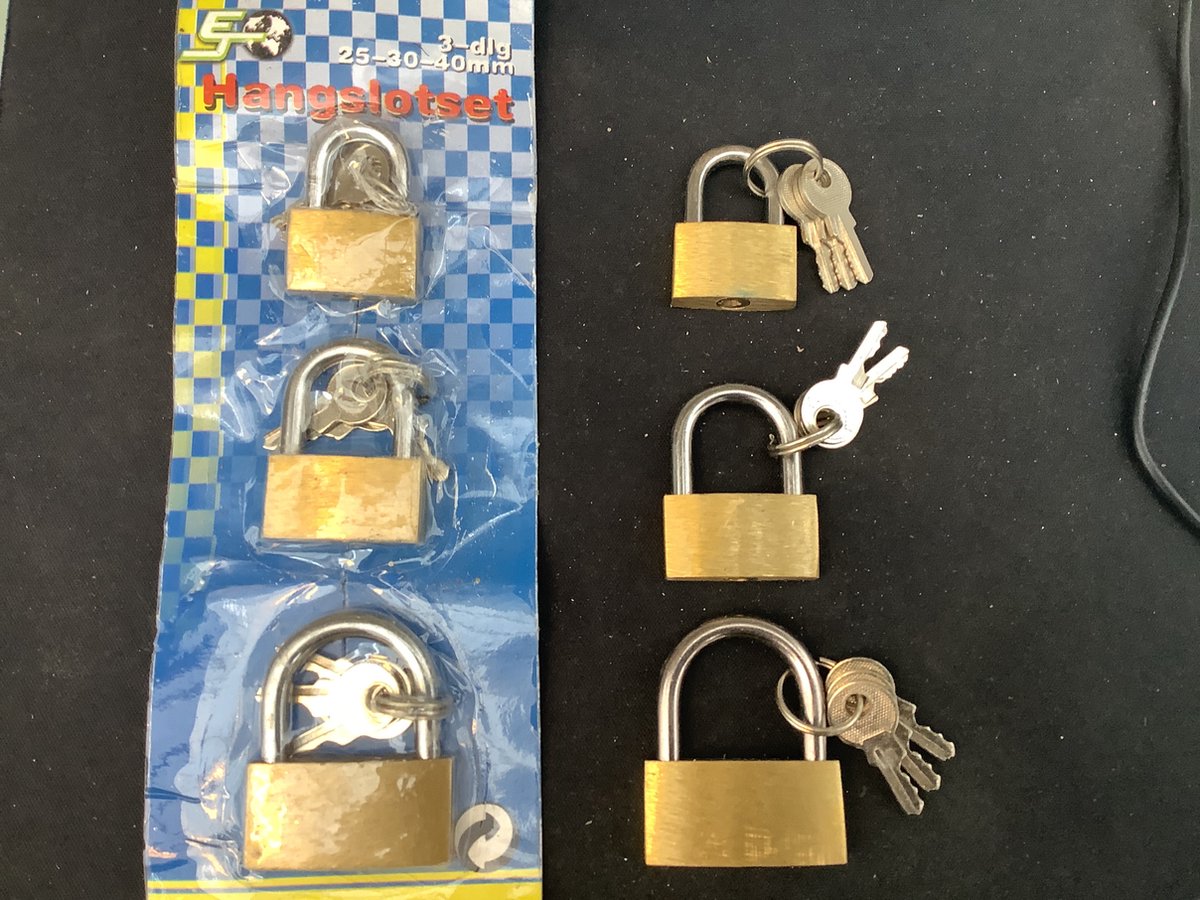 kofferslotjes 3 stuks. wvsa.nl. reisset. verkoperd.
