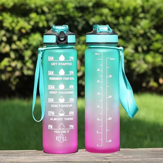 Foto: Motivaqua waterfles met tijdmarkeringen 1 liter motiverende drinkfles bpa vrij en lekvrij drinkfles met rietje voor volwassenen kinderen sportfles handige maataanduiding ideaal voor fitness werk en school cadeau voor haar groen paars