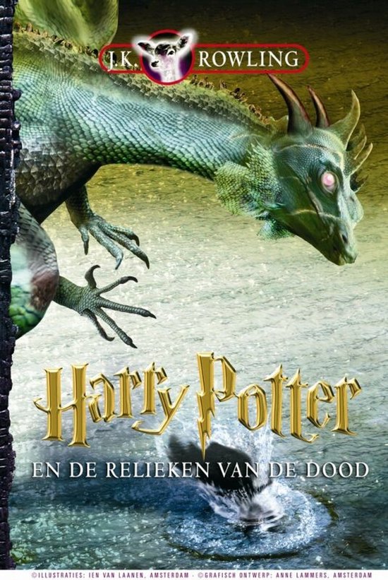 De groene draak uit Harry Potter en de Relieken van de Dood springt uit het water.