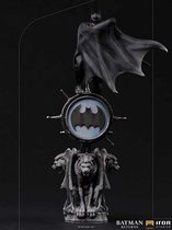 DC Comics: Batman Returns - Deluxe Batman 1:10 Scale Statue