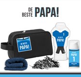 Geschenkset "De beste papa" - 4 Producten - 550 Gram | Toilettas Zwart - Douchegel - Wellness Giftset voor hem - Verjaardag - Vader - Speciaal voor jou - Vaderdag Pakket - Cadeautje man Bedankt - Gewonnen - Winnaar - Topper - Nummer 1 - Donker blauw